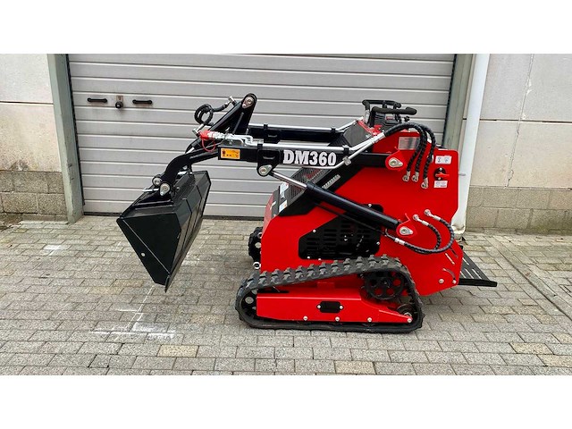 Dmht - dm360 - backhoe loader - 10-2025 - afbeelding 15 van  29
