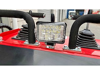 Dmht - dm360 - backhoe loader - 10-2025 - afbeelding 10 van  27