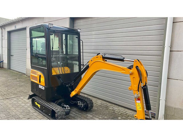 Dmht - kubota - dm20 - mini-excavator - 10-2025 - afbeelding 4 van  11
