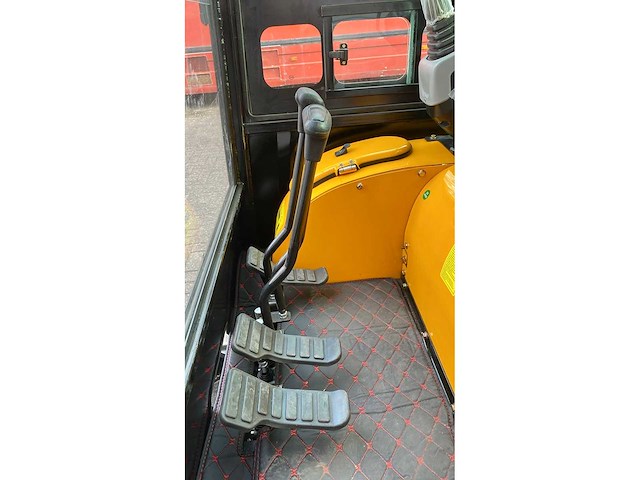 Dmht - kubota - dm20 - mini-excavator - 10-2025 - afbeelding 8 van  11