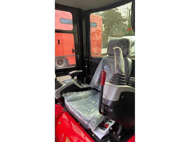 Dmht - kubota - dm20 - mini-excavator - 10-2025 - afbeelding 17 van  17