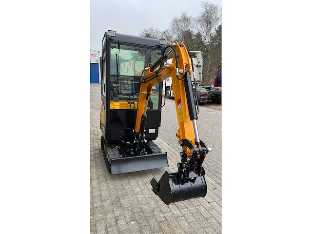 Dmht- kubota - dm15 - mini-excavator - 10-2025 - afbeelding 5 van  8