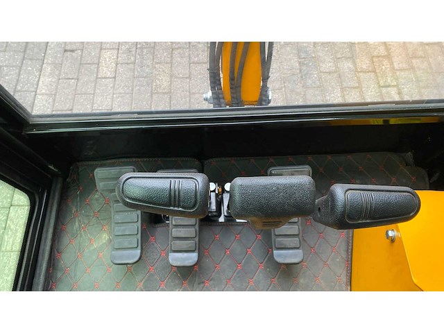 Dmht- kubota - dm15 - mini-excavator - 10-2025 - afbeelding 5 van  13