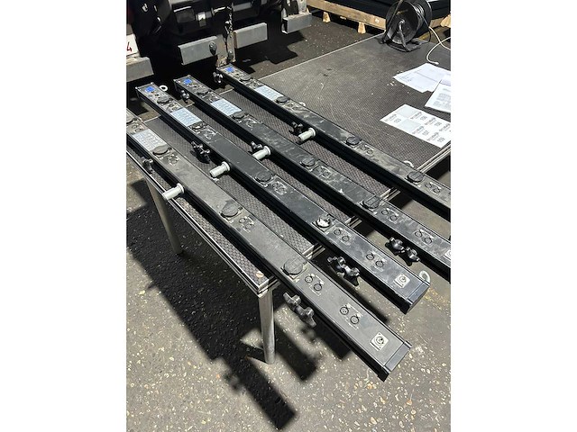Dmx t-bar (4x) - afbeelding 2 van  2
