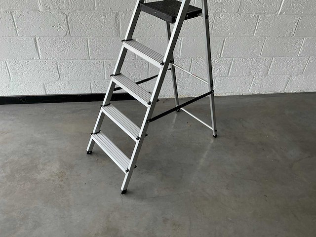 Do113-105 trapladder - afbeelding 3 van  6