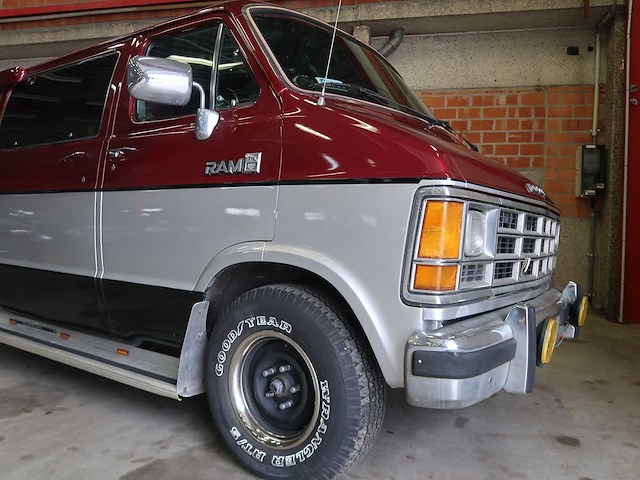 Dodge - ram - classic cars >15 - afbeelding 14 van  64