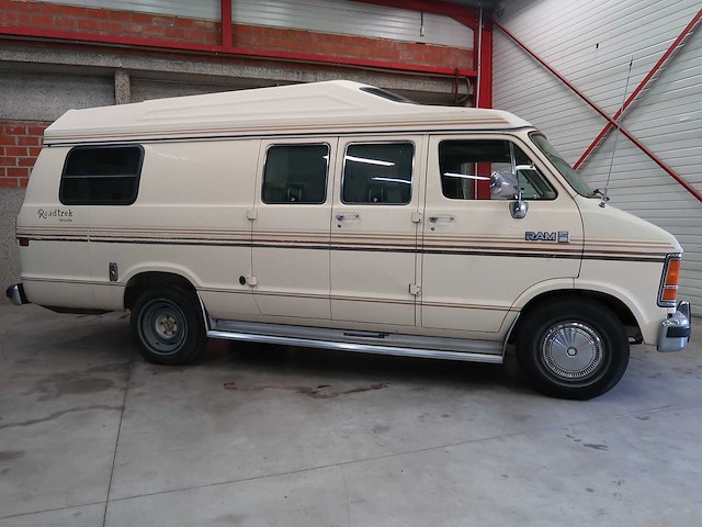 Dodge - ram van - b250 - classic cars >15 - afbeelding 15 van  17