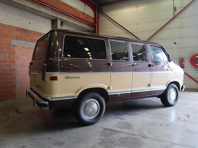 Dodge - van - dodge ram van beige - afbeelding 2 van  45