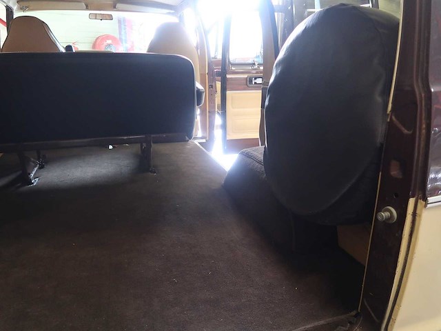 Dodge - van - dodge ram van beige - afbeelding 36 van  45