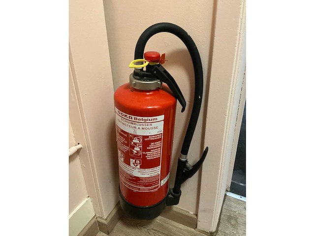 Doka 6l schuim brandblusser (2x) - afbeelding 2 van  3