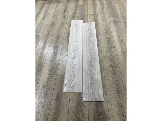 Dolce 747 continental oak laminaat - afbeelding 1 van  1