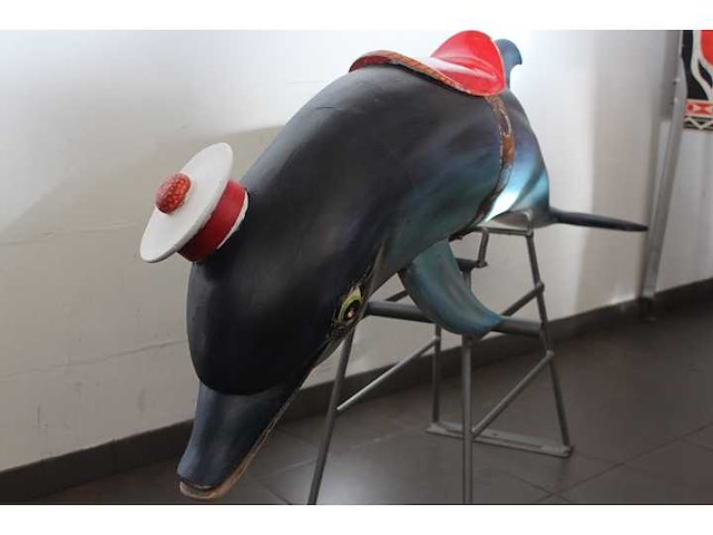 Dolfijn van draaicaroussel - afbeelding 2 van  4