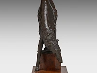 Domien ingels (1881-1946), barzoi, patinated bronze on a burr wood base, by vindevogel foundry 26.5 cm. (10.42 in.) - afbeelding 3 van  8
