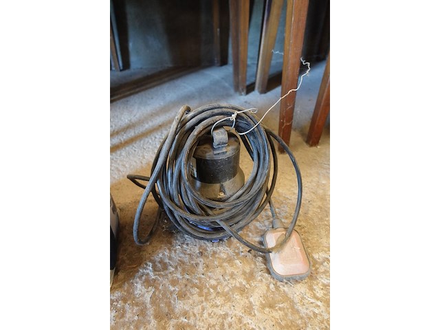 Dompelpomp metabo + dompelpomp topcraft - afbeelding 4 van  4