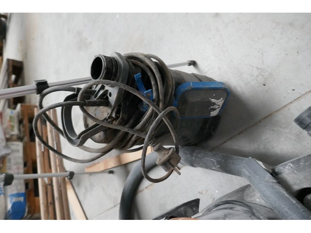 Dompelpomp, statief, stof-water-zuiger - afbeelding 6 van  6