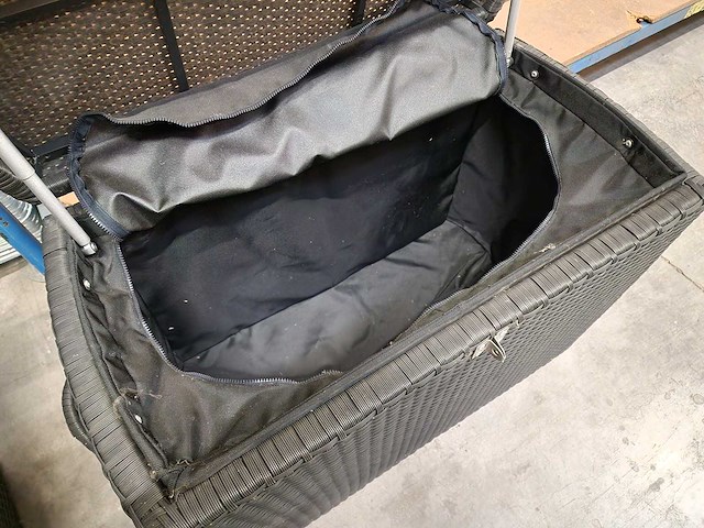 Domus - wicker kussenbox ipanema zwart small met gasdrukveren - afbeelding 6 van  6