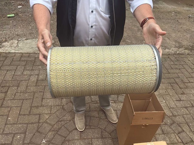 Donaldson p114931 veiligheidsluchtfilter (secundair filter) voor de motor - afbeelding 1 van  5
