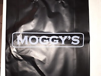 Doos 400 zwarte stevige draagtassen - afbeelding 1 van  1