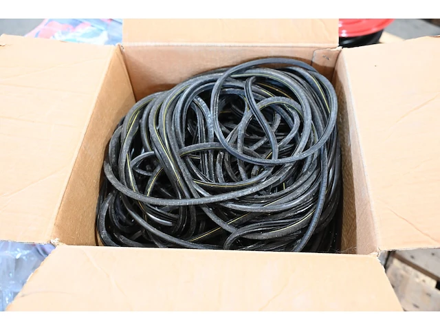 Doos afdichtingsrubbers voor ramen en deuren - afbeelding 2 van  2