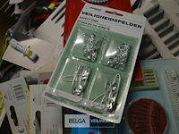 Doos div brei materialen - afbeelding 6 van  6