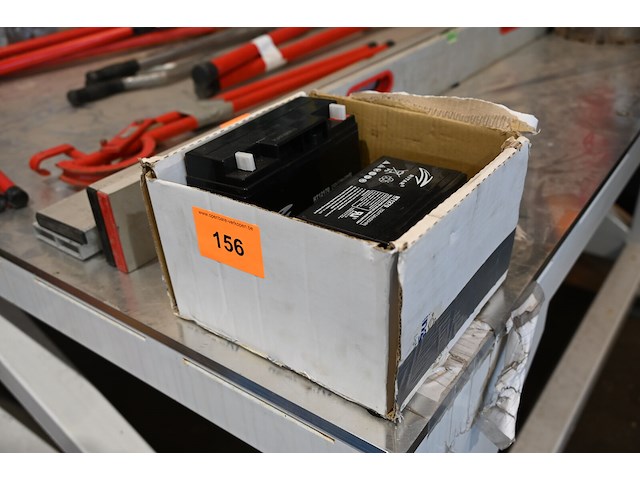 Doos diverse batterijen - afbeelding 1 van  2