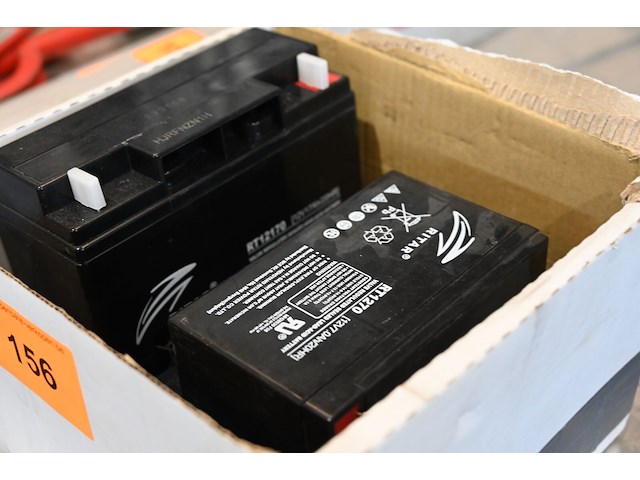 Doos diverse batterijen - afbeelding 2 van  2