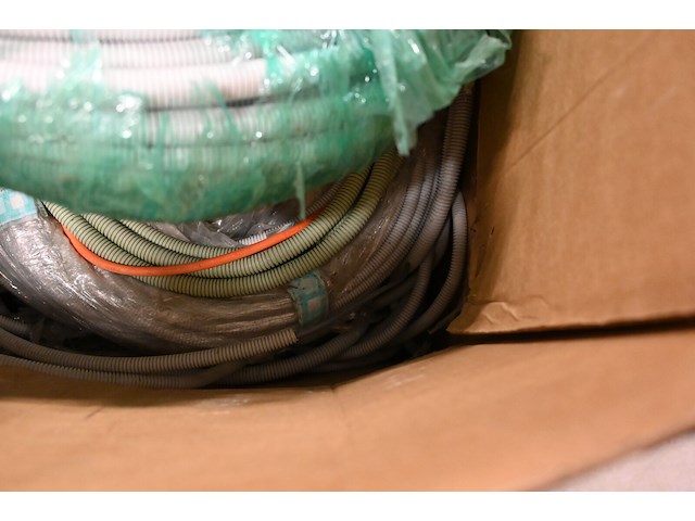 Doos diverse preflex en kabels - afbeelding 3 van  3