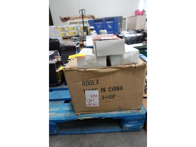 Doos diverse zaagbladen - afbeelding 2 van  2