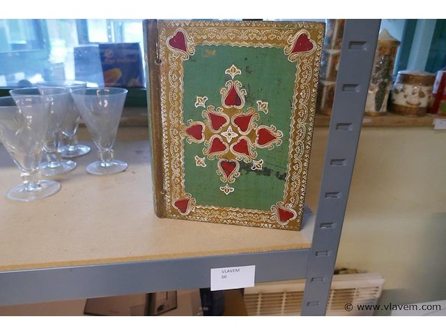 Doos in vorm van boek - afbeelding 1 van  1