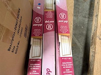 Doos, inh. div. aquarium toebehoren en enige vliegen-lamellen - afbeelding 4 van  4