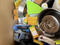 Doos, inh. partij div. huisdieren toebehoren, tuinproducten enz. - afbeelding 2 van  4