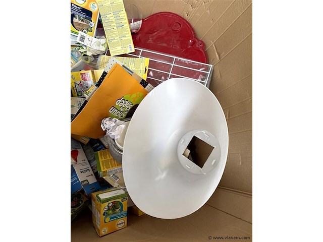 Doos, inh. partij div. huisdieren toebehoren, tuinproducten enz. - afbeelding 4 van  4