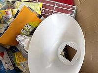 Doos, inh. partij div. huisdieren toebehoren, tuinproducten enz. - afbeelding 4 van  4