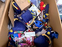 Doos, inh. partij div. huisdieren toebehoren