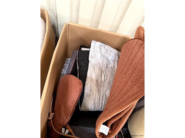 Doos, inh. partij div. huisdieren toebehoren - afbeelding 2 van  2