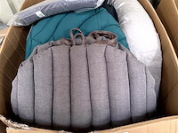 Doos, inh. partij div. huisdieren toebehoren