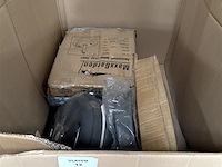 Doos, inh. partij div. parasolvoeten - afbeelding 1 van  2