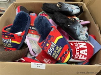 Doos, inh. partij div. sloefjes - afbeelding 1 van  1