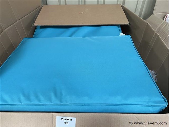 Doos, inh. partij div.huisdierkussens - afbeelding 1 van  1