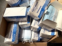 Doos, inh. partij mondmaskers - afbeelding 1 van  2