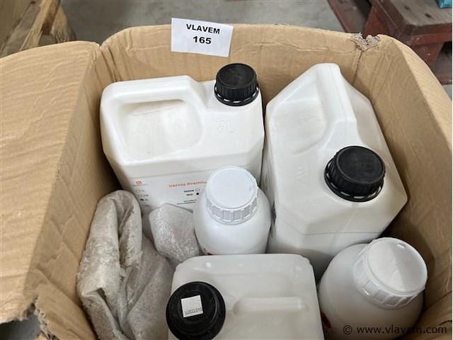 Doos, inh. partij vernis - afbeelding 1 van  2