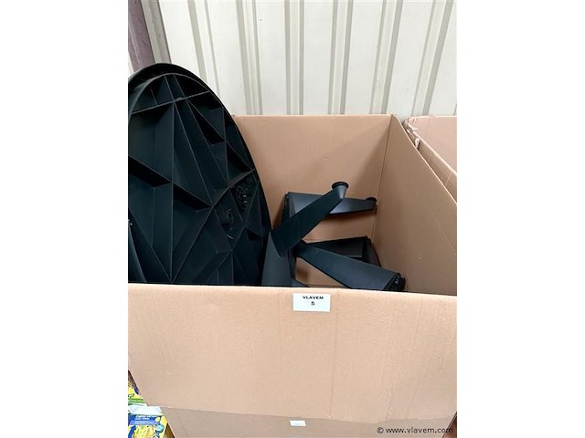 Doos, inh. tuintafel - afbeelding 1 van  2