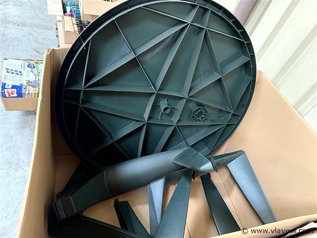 Doos, inh. tuintafel - afbeelding 2 van  2