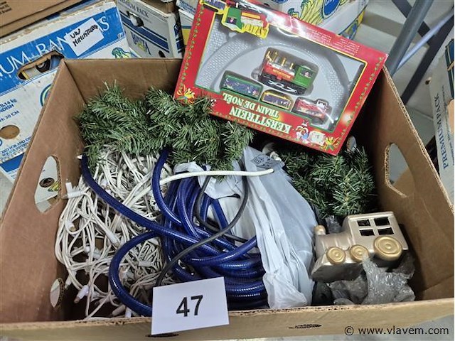 Doos kerstattributen - afbeelding 1 van  3