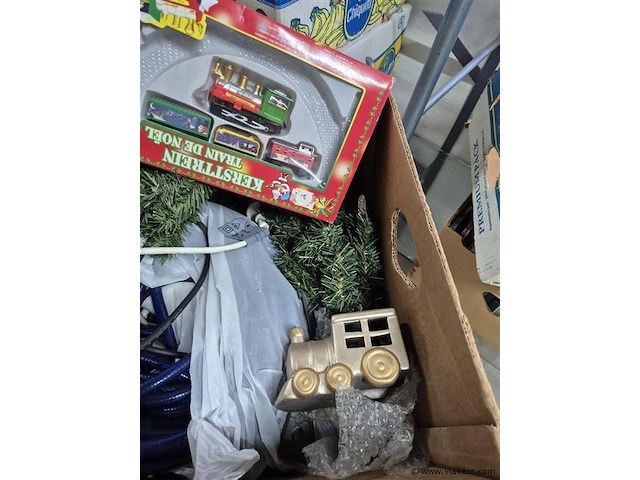 Doos kerstattributen - afbeelding 3 van  3