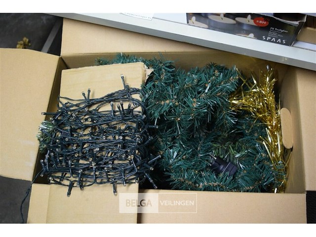 Doos kerstversiering - afbeelding 1 van  3