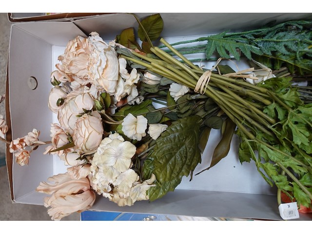 Doos kunstbloemen - afbeelding 3 van  3