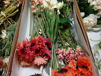 Doos kunstbloemen - afbeelding 1 van  3