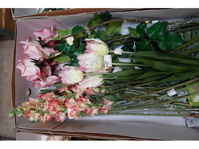 Doos kunstbloemen - afbeelding 3 van  3