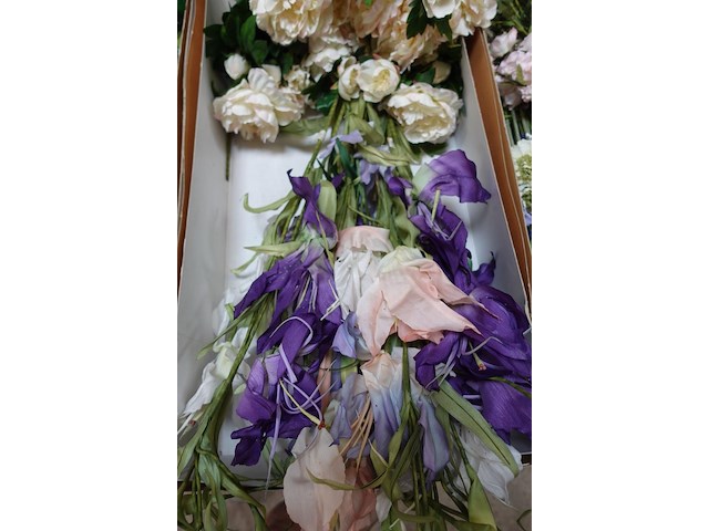 Doos kunstbloemen - afbeelding 3 van  3